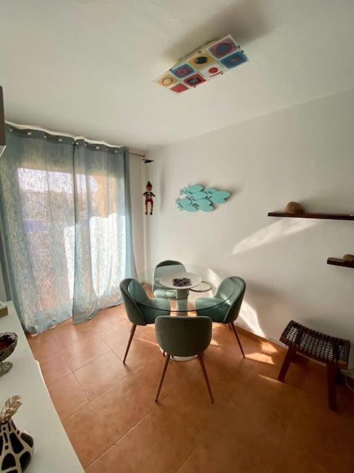 Coqueto Apartamento Para 4 Personas En Tarifa Exterior photo